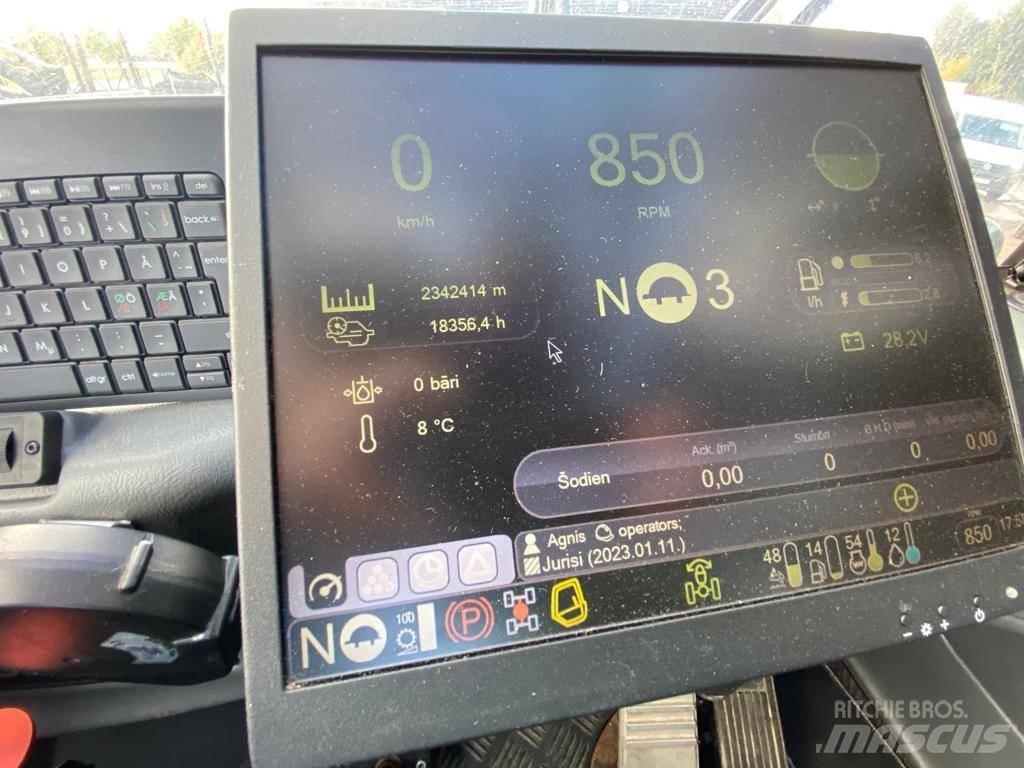 Komatsu 911.5 Θεριζοαλωνιστικές μηχανές