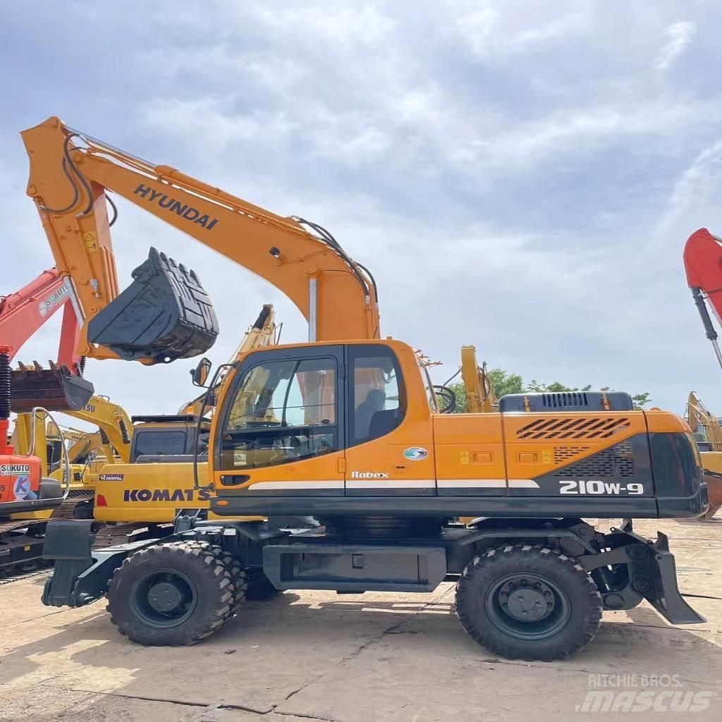 Hyundai R210W-9 Εκσκαφείς με τροχούς - λάστιχα