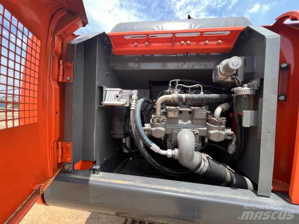 Hitachi ZX 200-6 Εκσκαφείς με ερπύστριες