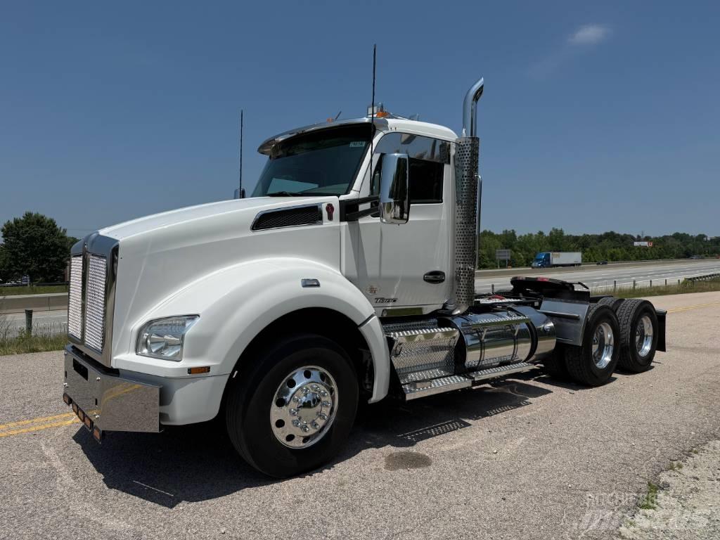 Kenworth T 880 Τράκτορες
