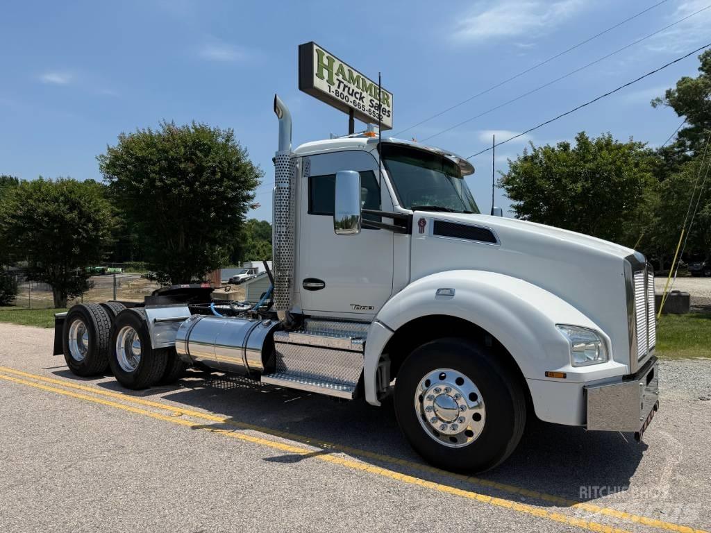 Kenworth T 880 Τράκτορες