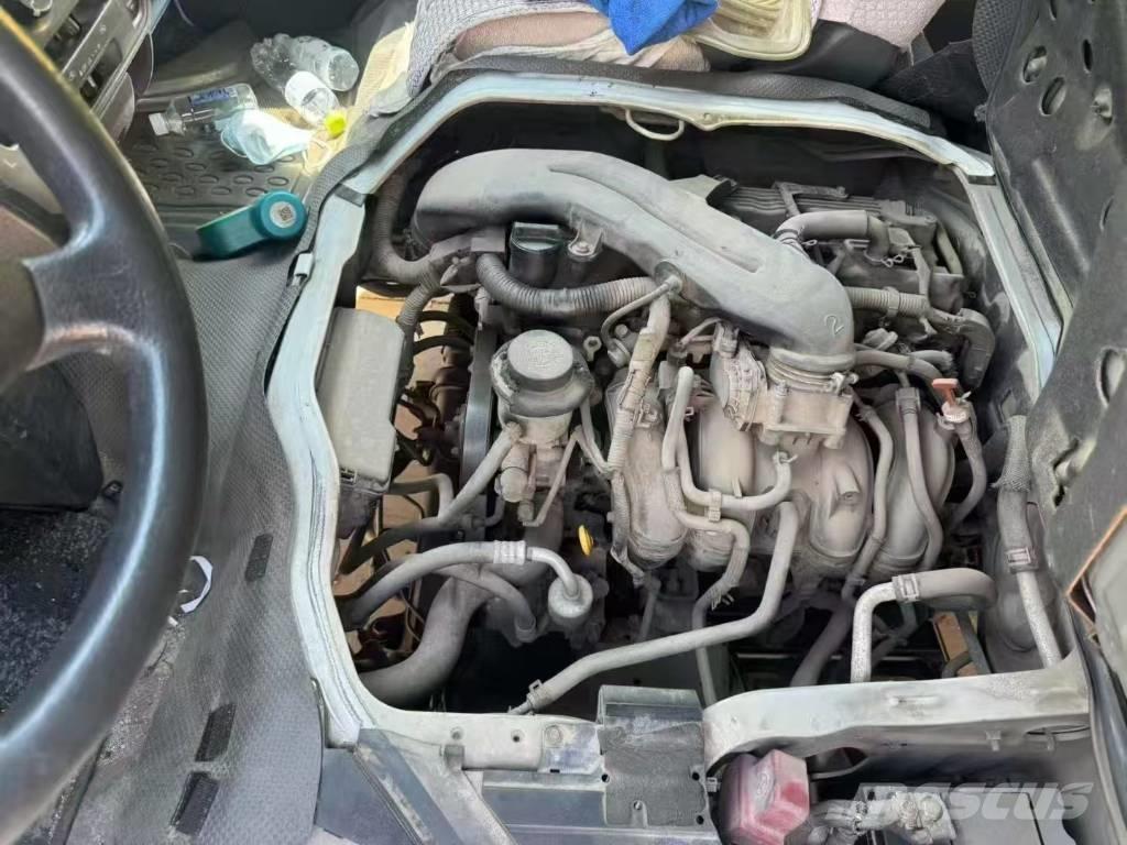 Toyota Hiace Μίνι λεωφορεία