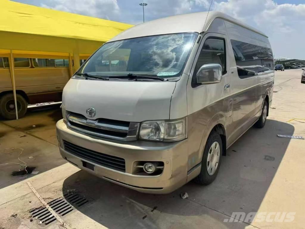 Toyota Hiace Μίνι λεωφορεία