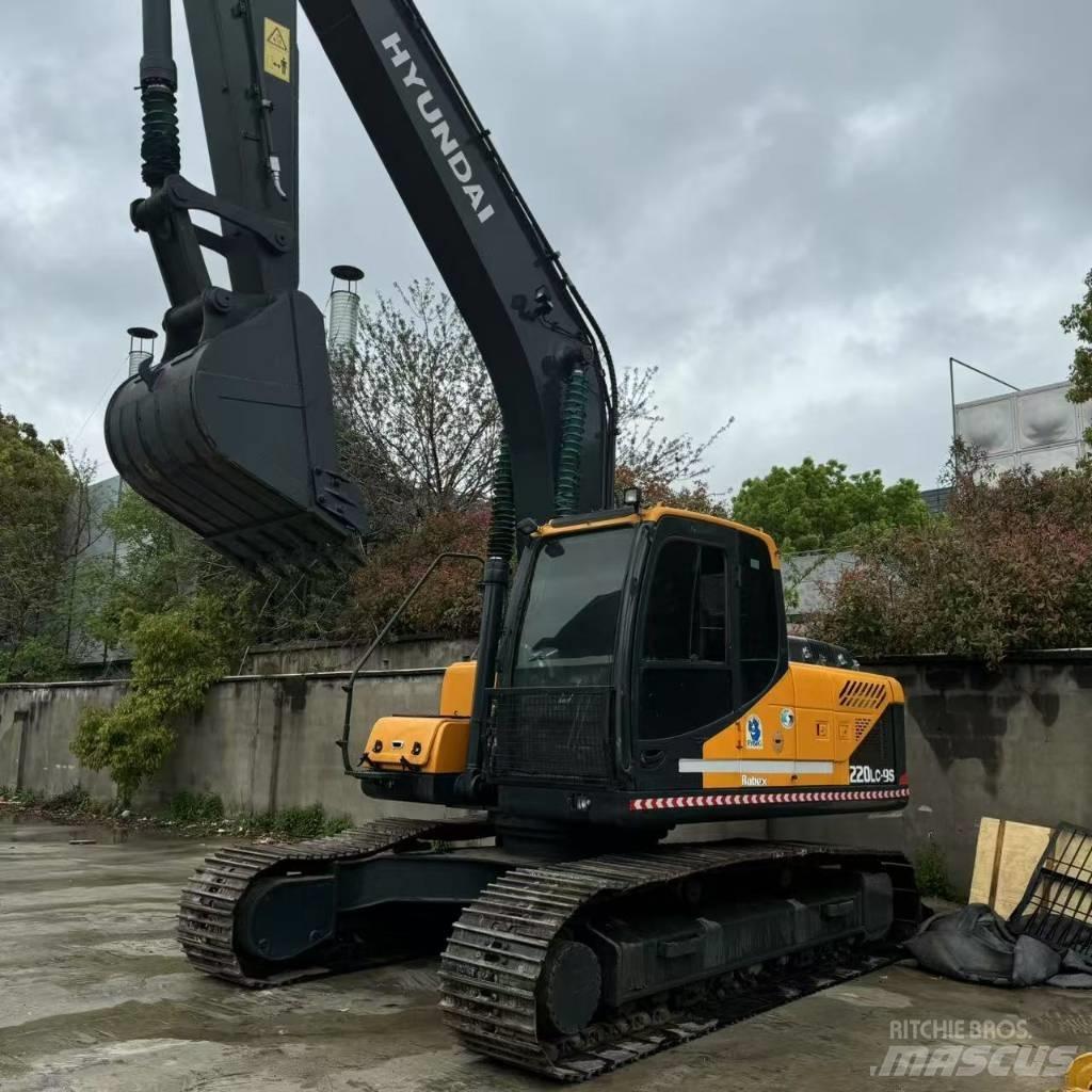 Hyundai R220LC-9S Εκσκαφείς με ερπύστριες