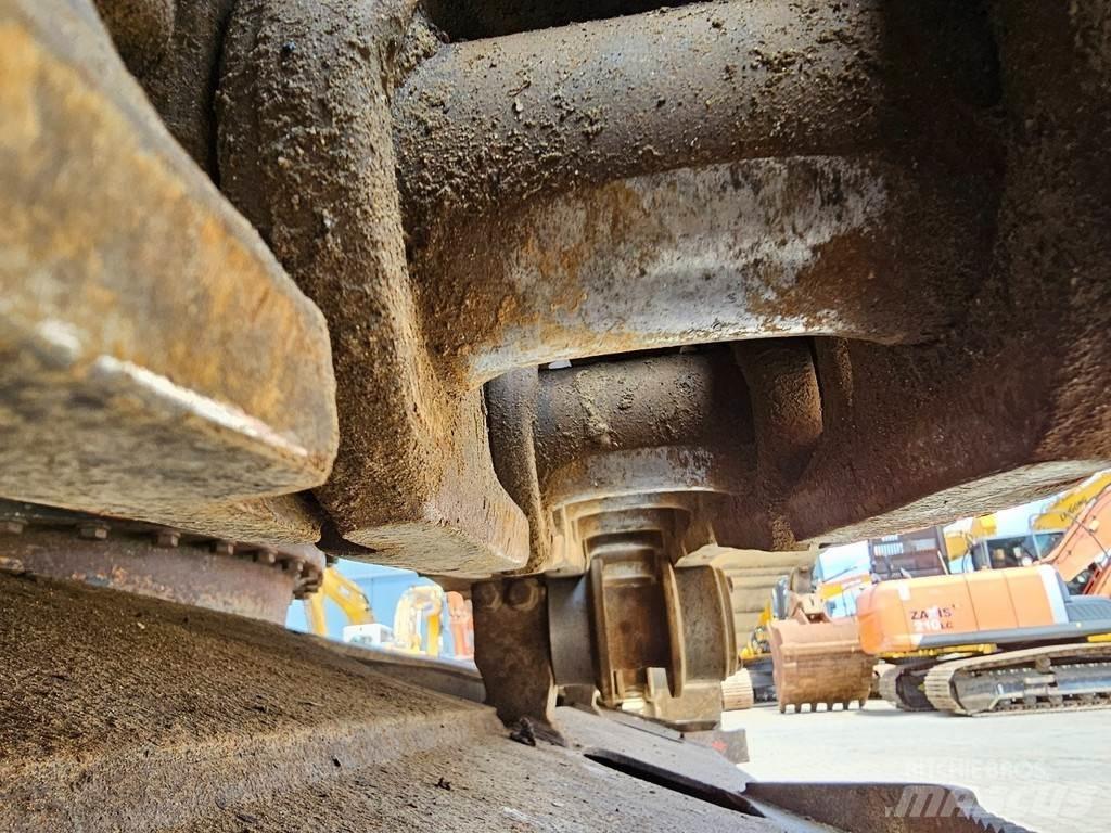Komatsu PC210LC-8 Εκσκαφείς με ερπύστριες