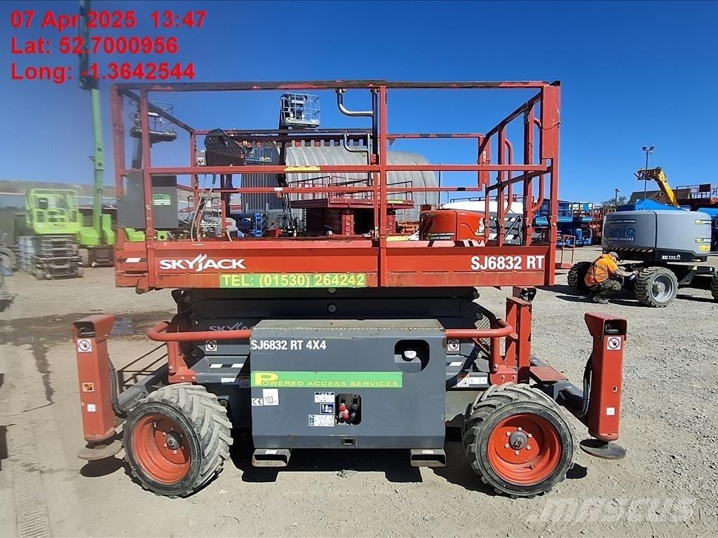SkyJack SJ 6832 RT Ανυψωτήρες ψαλιδωτής άρθρωσης