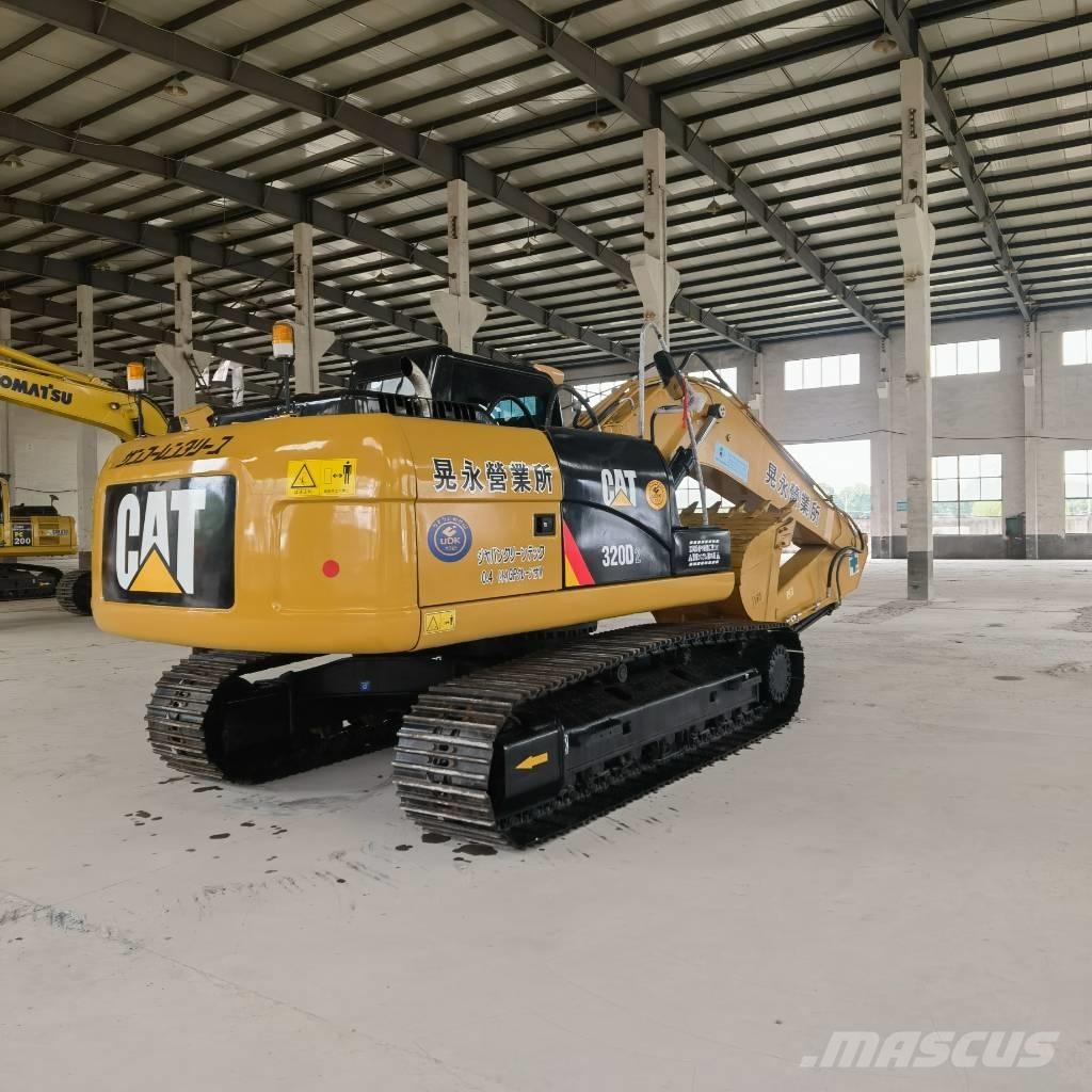 CAT 320 D2 Εκσκαφείς με ερπύστριες
