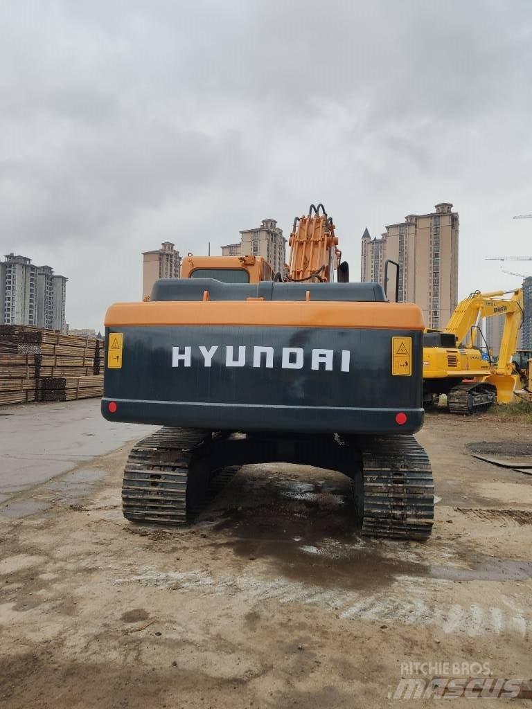Hyundai R220LC-9S Εκσκαφείς με ερπύστριες