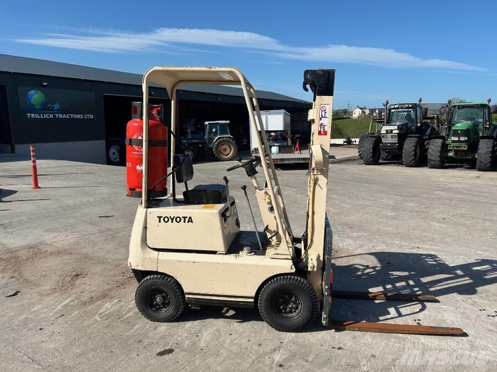 Toyota FG 7 Περονοφόρα ανυψωτικά κλαρκ με φυσικό αέριο LPG