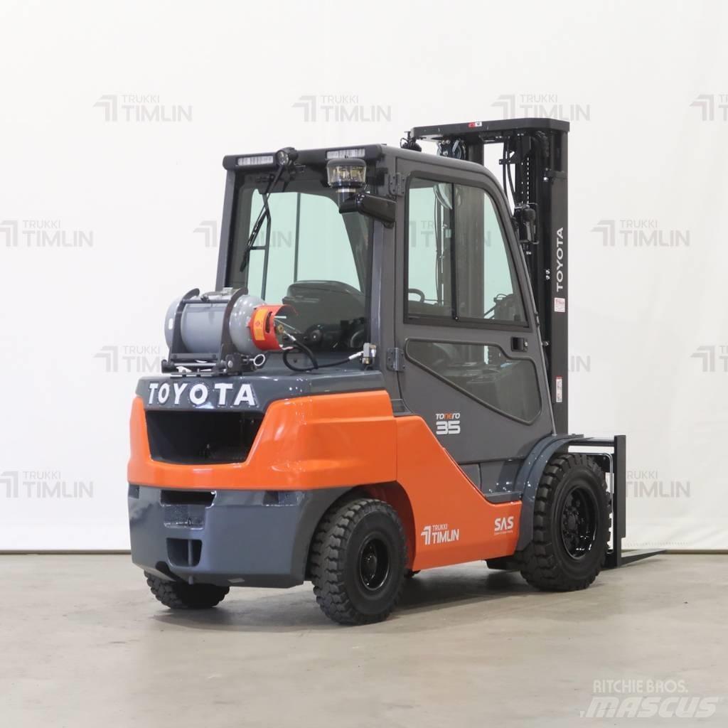 Toyota 02-8FGJF35 Περονοφόρα ανυψωτικά κλαρκ με φυσικό αέριο LPG