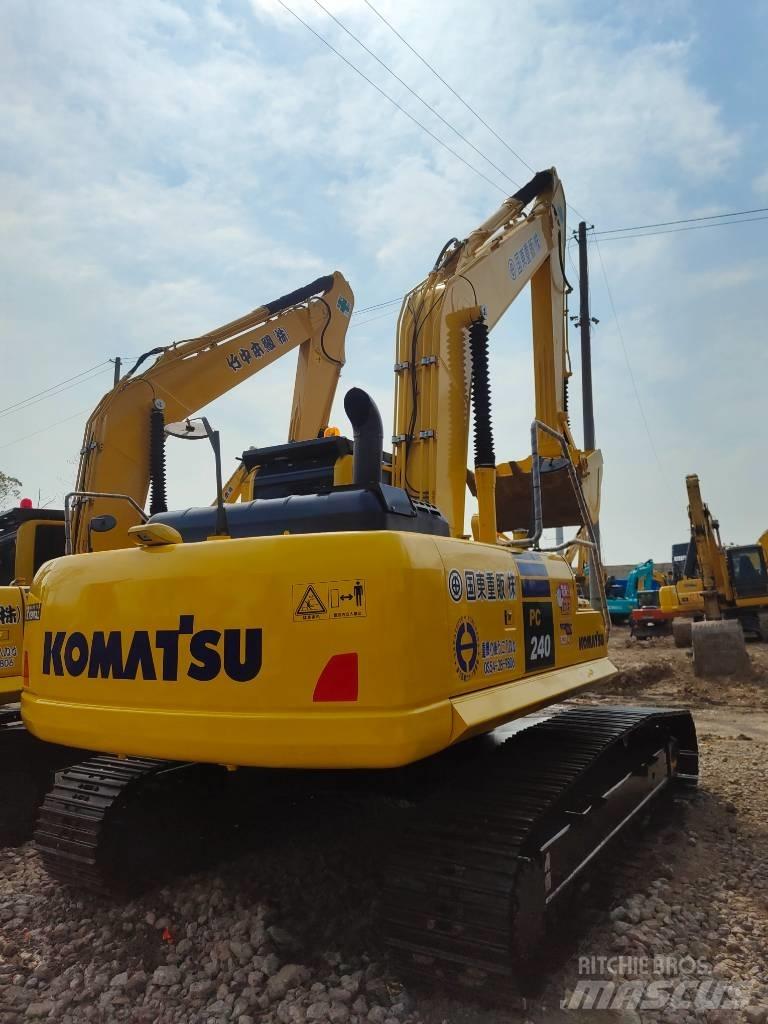 Komatsu PC 240 Εκσκαφείς με ερπύστριες