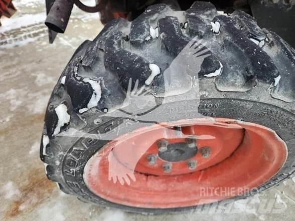 Kubota B26 Εκσκαφείς Φορτωτές τύπου JCB