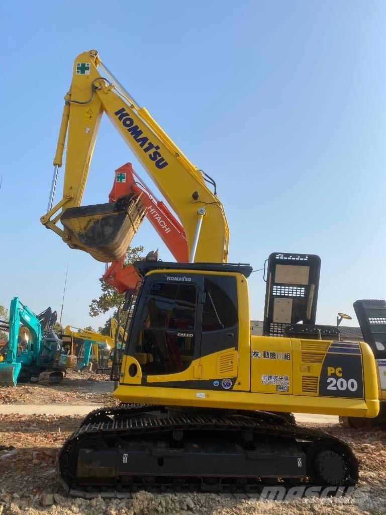 Komatsu PC 200-8 Εκσκαφείς με ερπύστριες