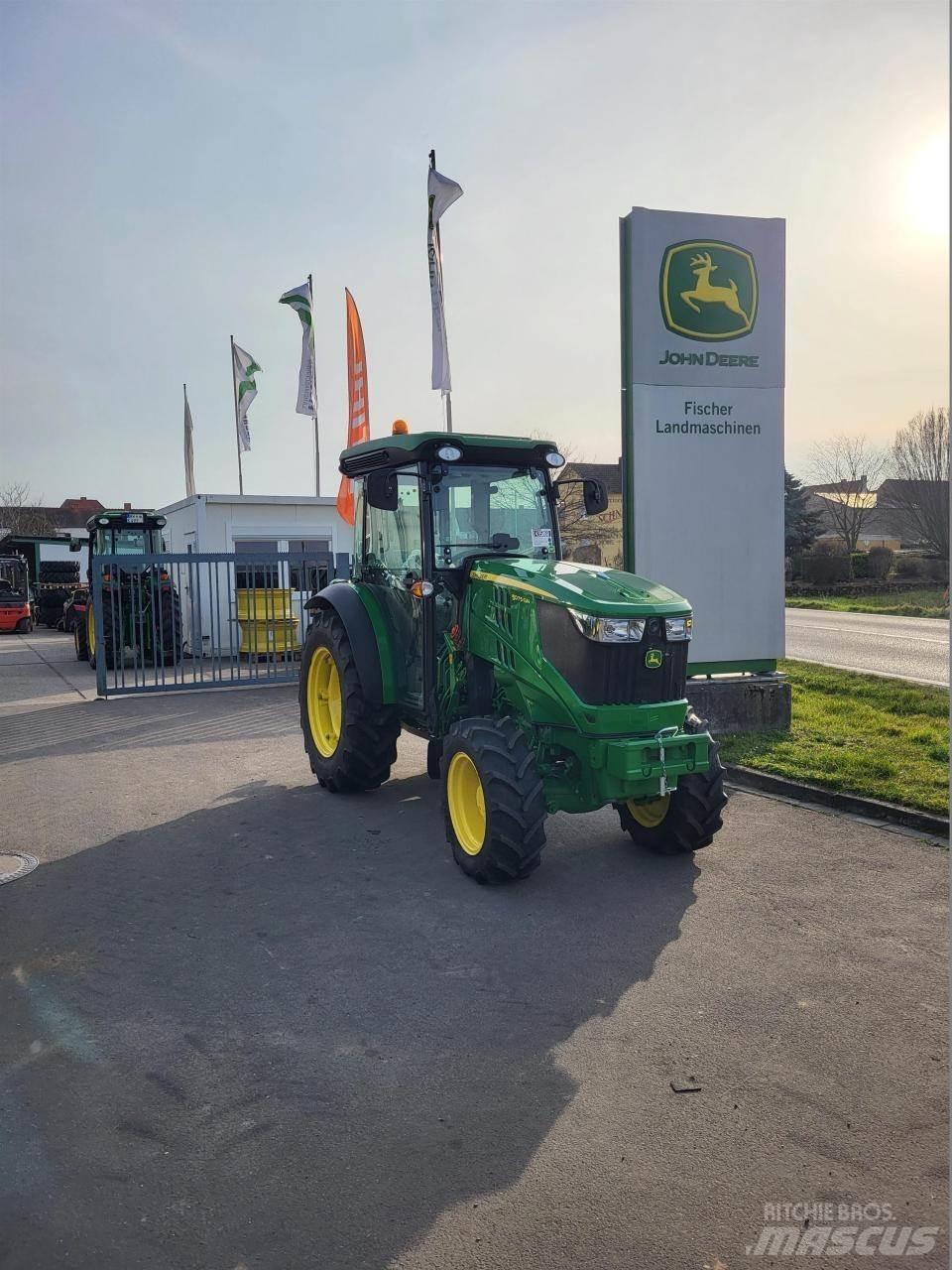 John Deere 5075GN Τρακτέρ