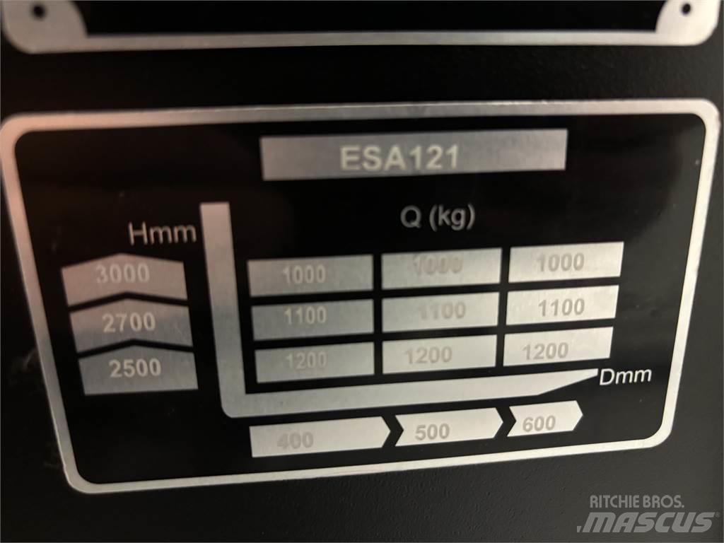 ESA 121 Παλετοφόρα πεζού χειριστή με ιστό