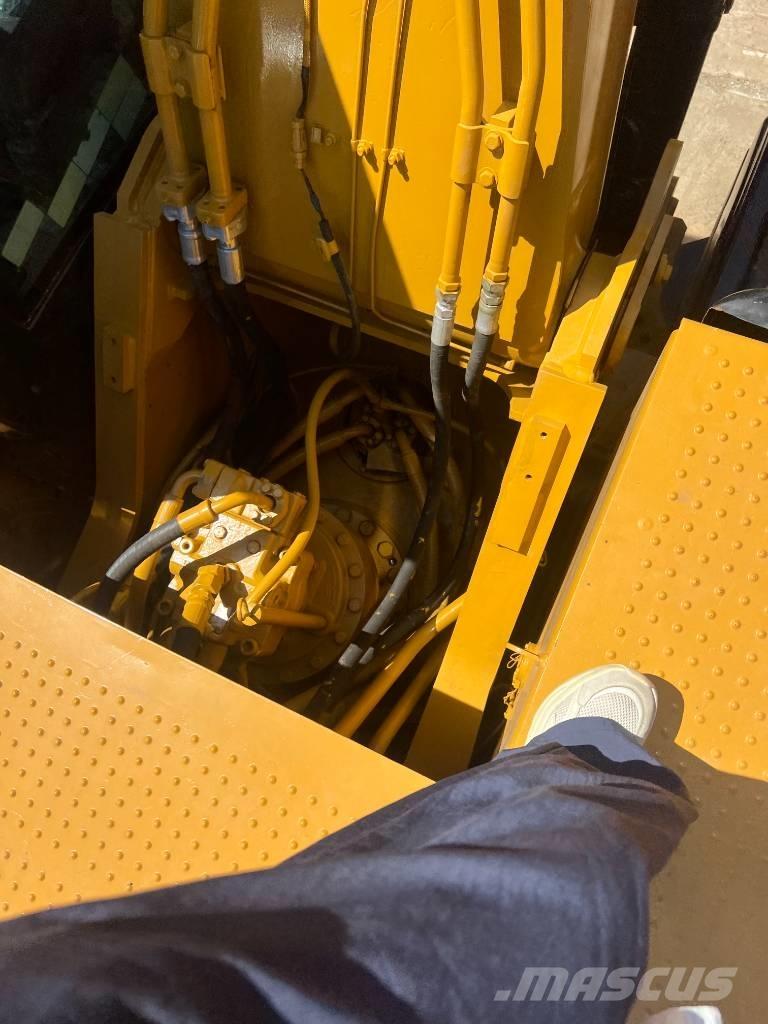 CAT 325D Εκσκαφείς με ερπύστριες