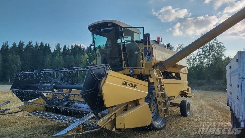 New Holland TC 54 Θεριζοαλωνιστικές μηχανές