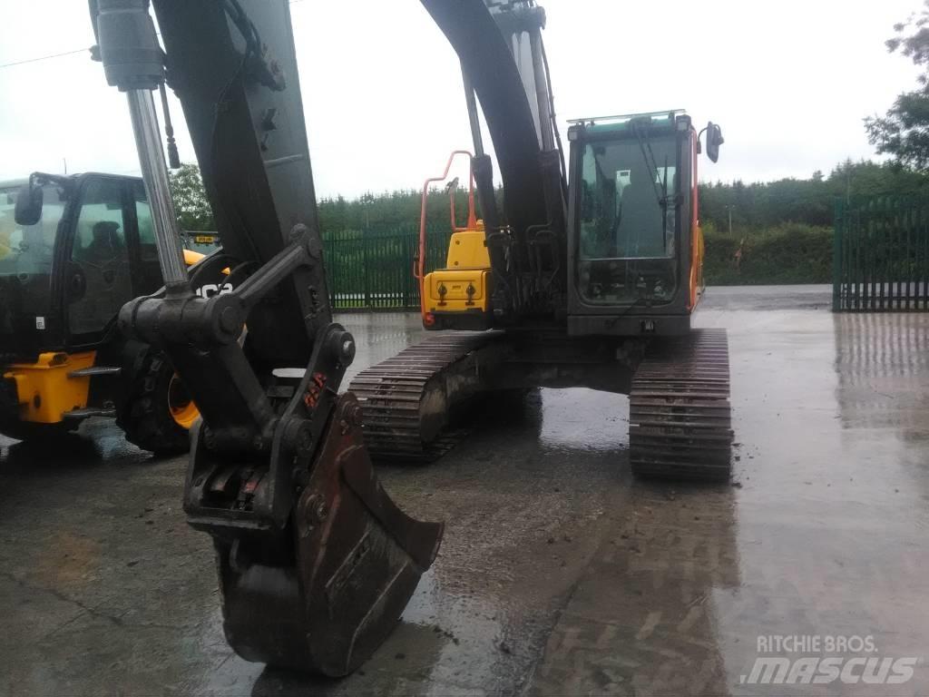 Volvo 210 C Εκσκαφείς με ερπύστριες