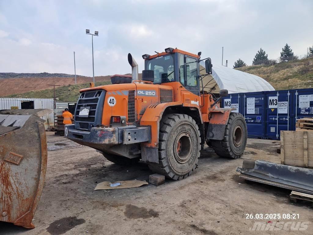 Doosan DL 250 Φορτωτές με λάστιχα (Τροχοφόροι)