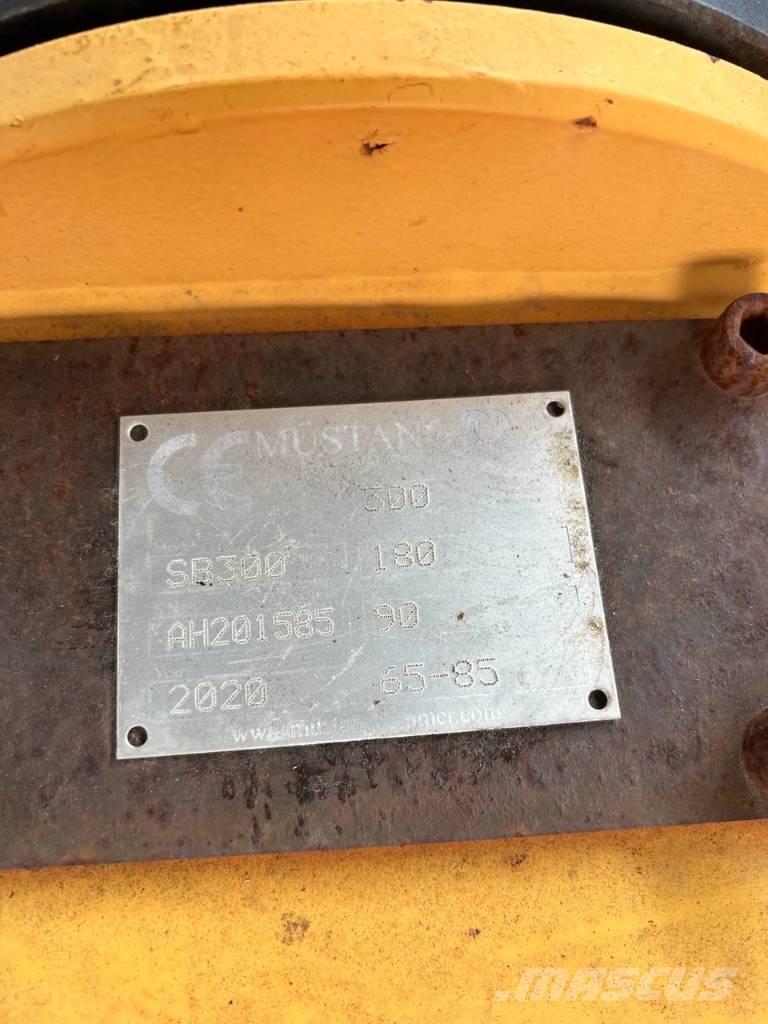 Mustang SB 300 Αρπάγες