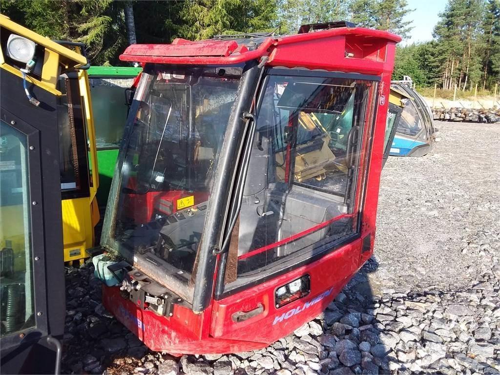 Komatsu 931 Καμπίνες και εσωτερικό