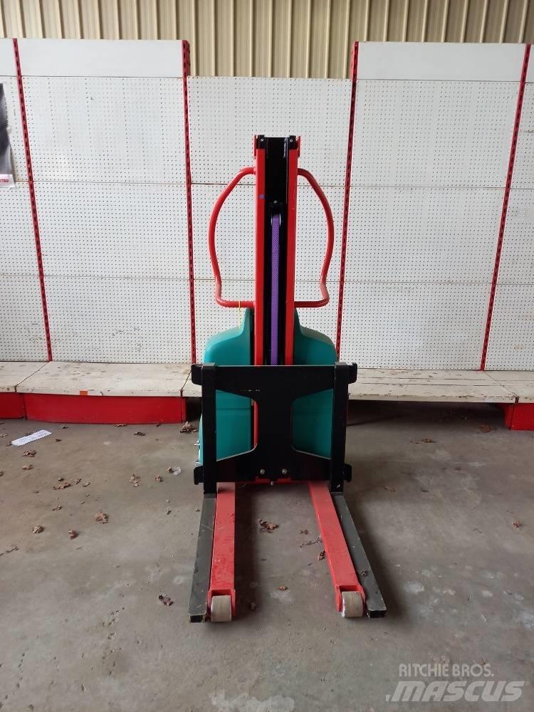 Manitou EB500 Παλετοφόρα πεζού χειριστή με ιστό