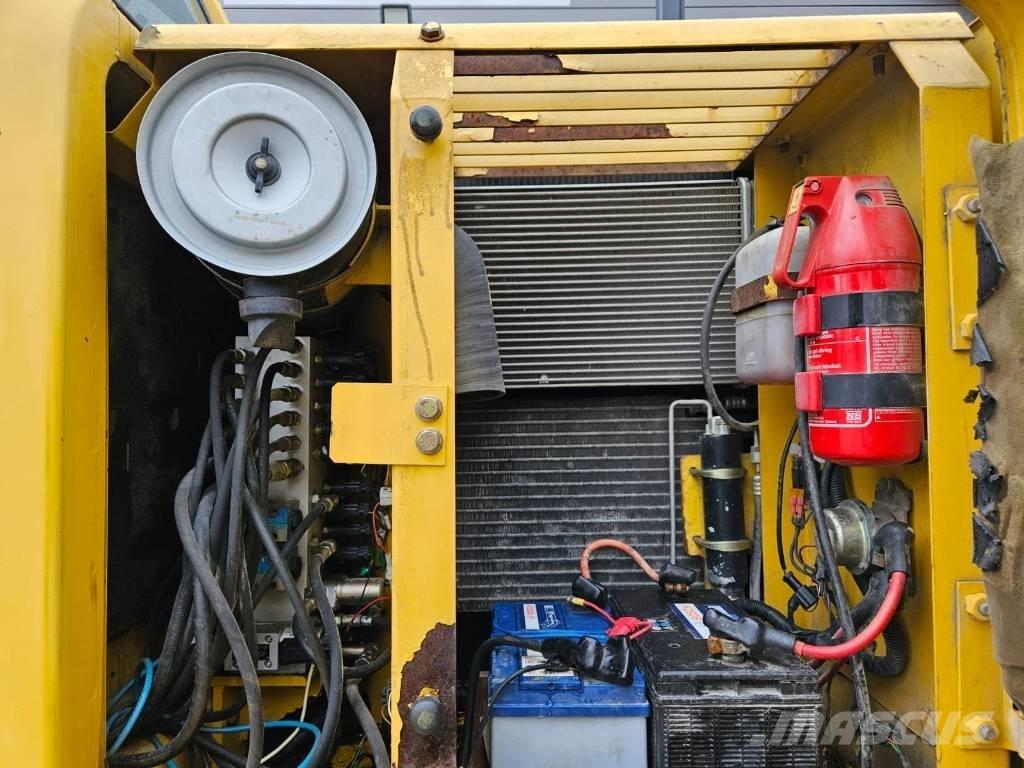 Komatsu PW 130ES-6K Εκσκαφείς με τροχούς - λάστιχα