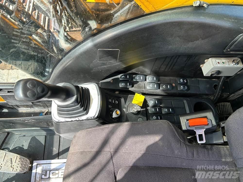 JCB JS220 LC Εκσκαφείς με ερπύστριες