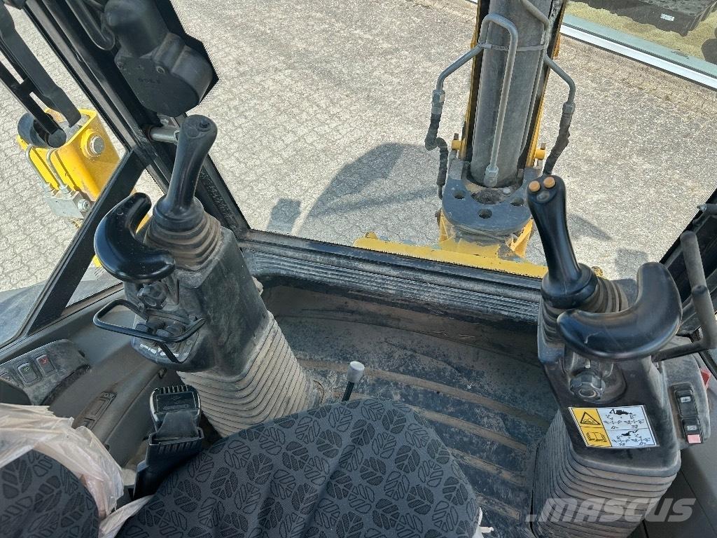 New Holland B 100 C Εκσκαφείς Φορτωτές τύπου JCB