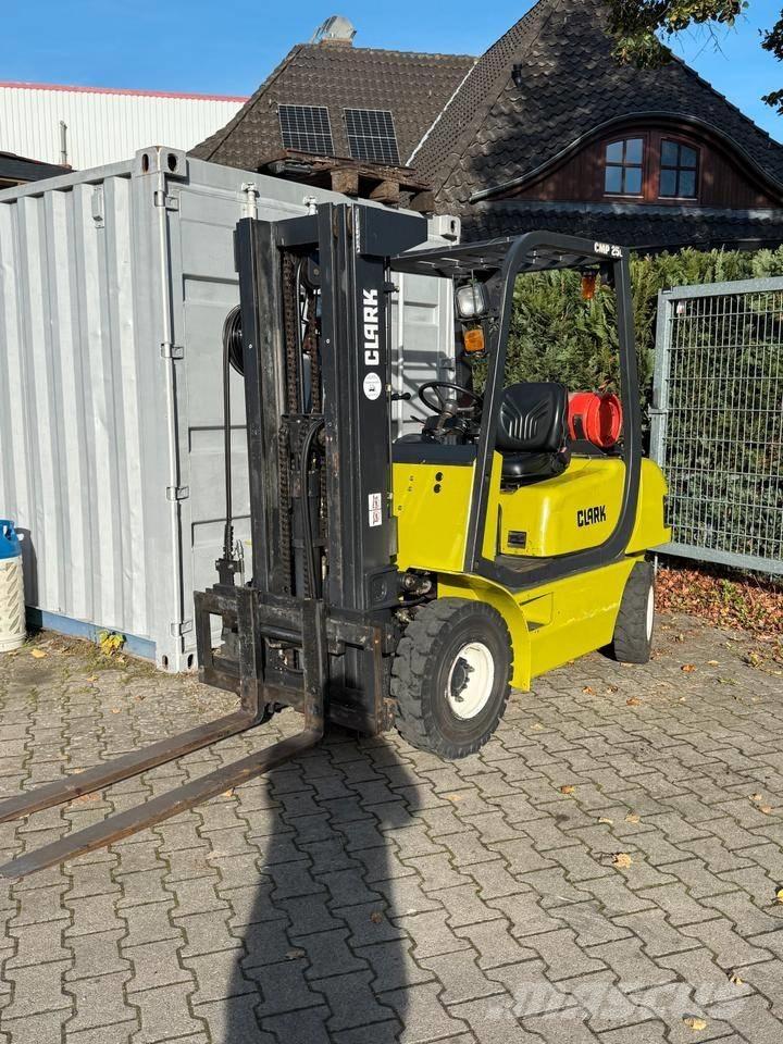 Clark CMP 25 L Περονοφόρα ανυψωτικά κλαρκ με φυσικό αέριο LPG