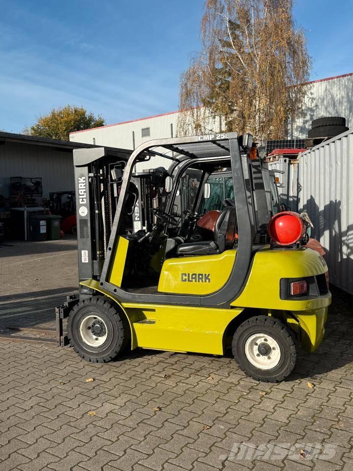 Clark CMP 25 L Περονοφόρα ανυψωτικά κλαρκ με φυσικό αέριο LPG