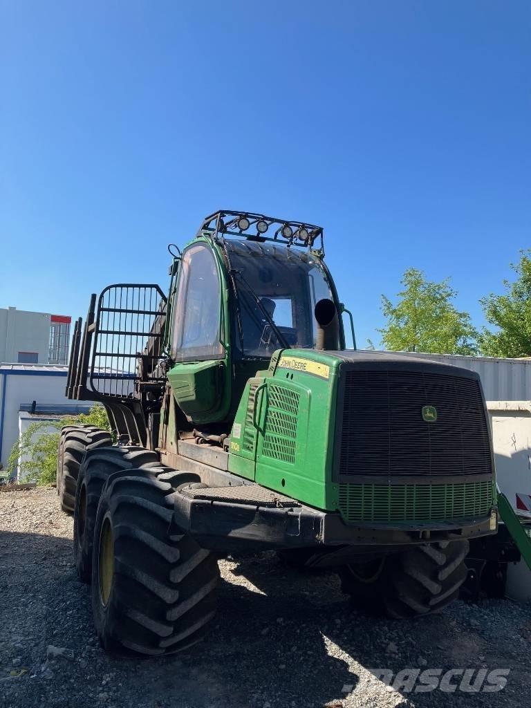 John Deere 1110 E Μεταφορείς ξυλείας