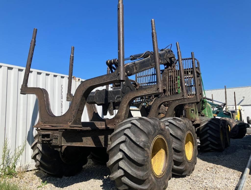John Deere 1110 E Μεταφορείς ξυλείας