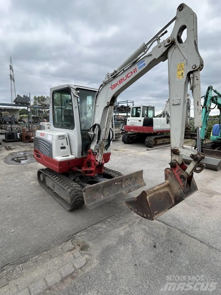 Takeuchi TB 228 Εκσκαφάκι (διαβολάκι) < 7t