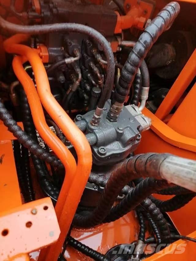Doosan 225 LC-9 Εκσκαφείς με ερπύστριες