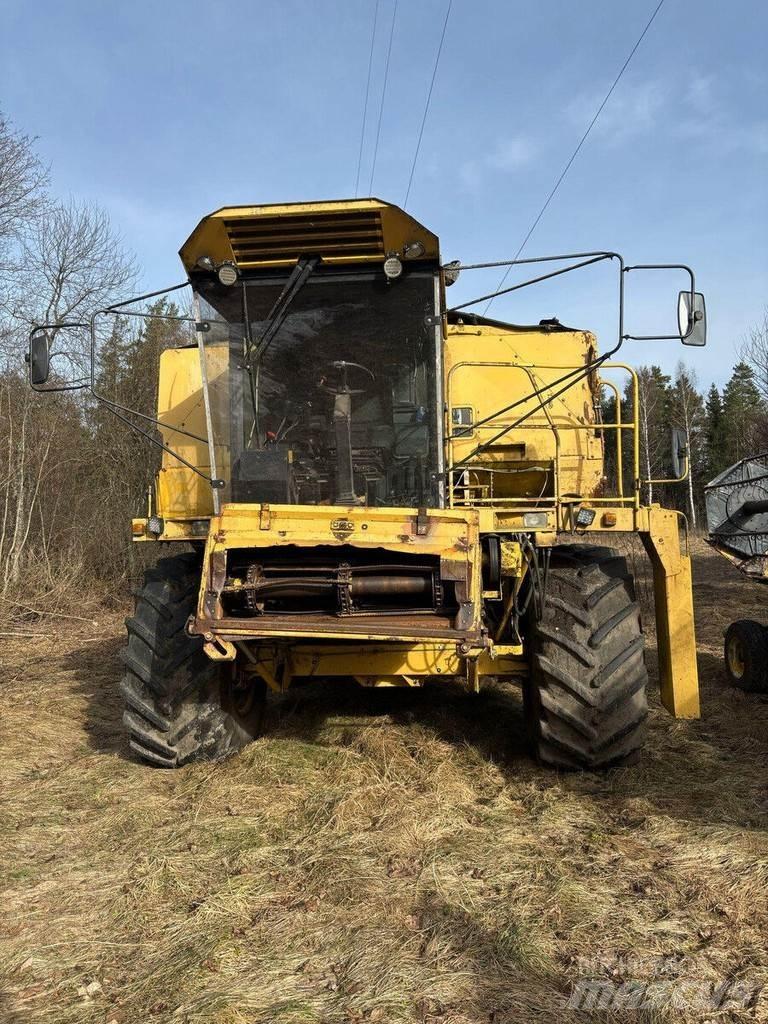 New Holland TX 36 Θεριζοαλωνιστικές μηχανές