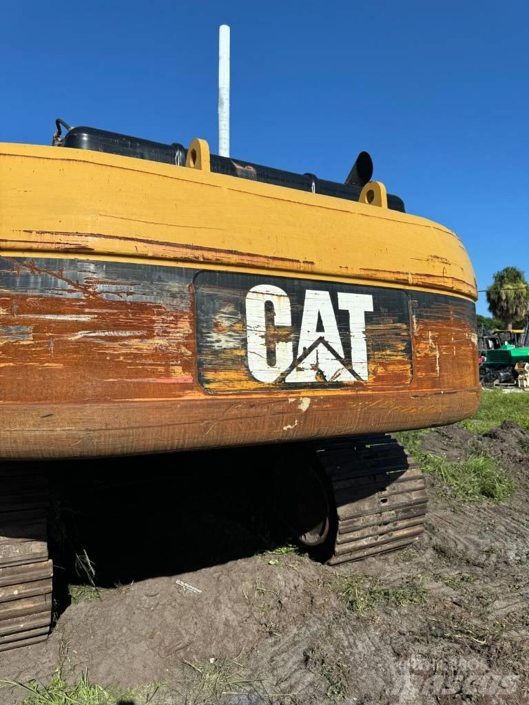 CAT 330 L Εκσκαφείς με ερπύστριες