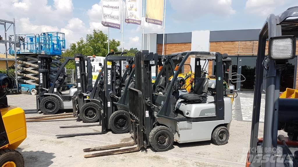 Nissan U1D2A25LQ Περονοφόρα ανυψωτικά κλαρκ με φυσικό αέριο LPG