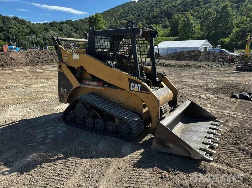 CAT 257 Φορτωτές με ερπύστριες