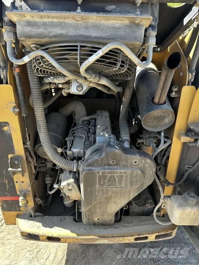 CAT 257 Φορτωτές με ερπύστριες
