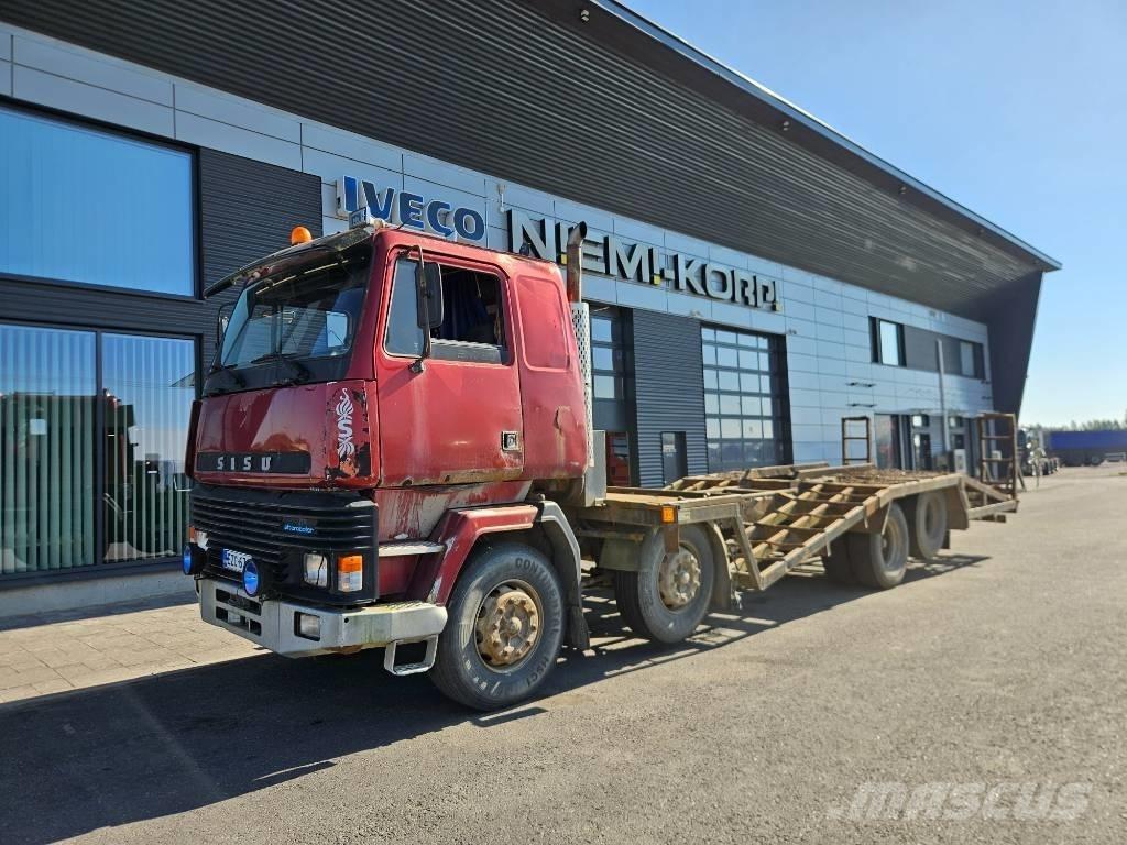 Sisu SM300 8X2 Φορτηγά μεταφοράς δασικών μηχανημάτων