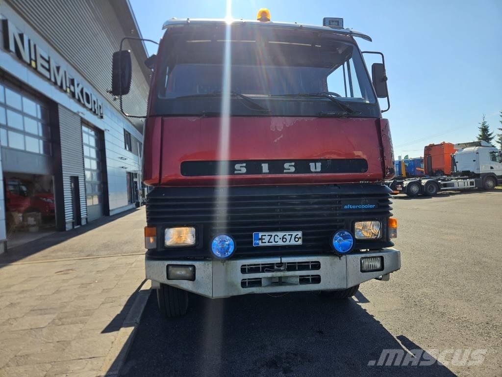 Sisu SM300 8X2 Φορτηγά μεταφοράς δασικών μηχανημάτων