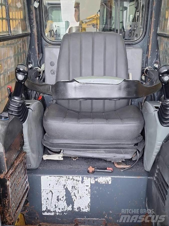 Komatsu CK35 Μίνι φορτωτές