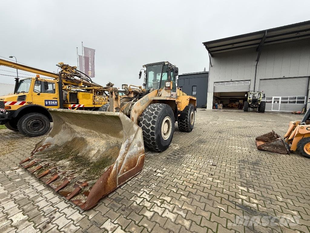 CASE 821 B Φορτωτές με λάστιχα (Τροχοφόροι)