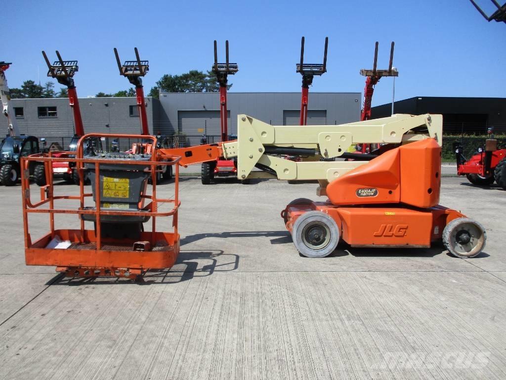 JLG E 400 AJPN (146) Compact self-propelled boom lifts