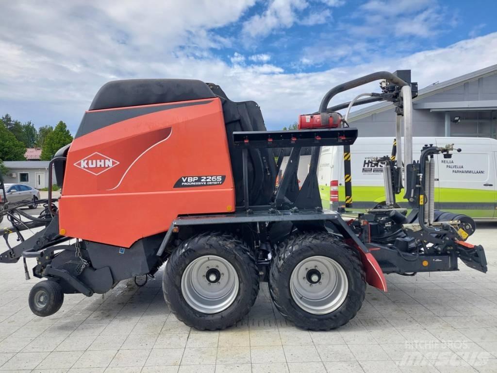 Kuhn VBP 2265 Πρέσες κυλινδρικών δεμάτων