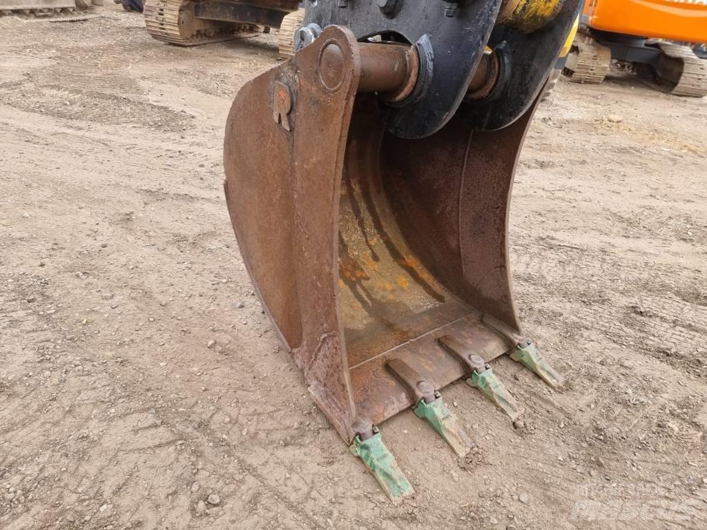 JCB JS 210 LC Εκσκαφείς με ερπύστριες