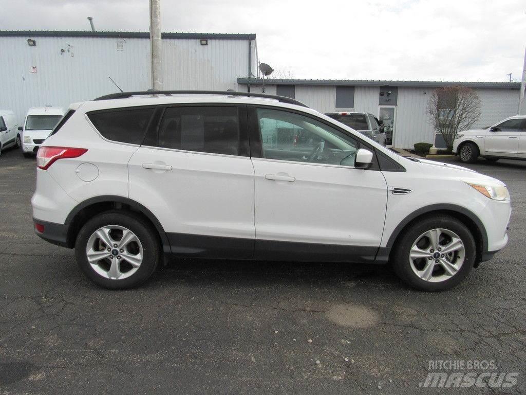 Ford Escape Αυτοκίνητα