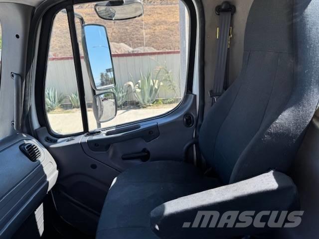 Freightliner M 112 Φορτηγά Σασί