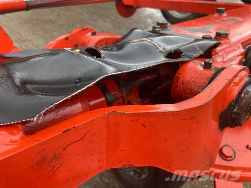 Kuhn GF 8702 T Τσουγκράνες και χορτοξηραντικές μηχανές